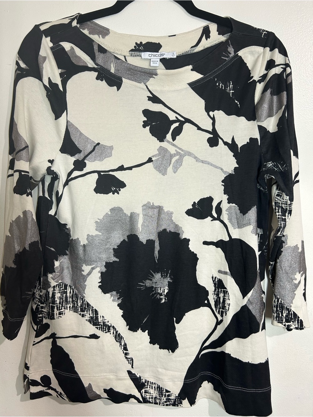 Chico's Black & Cream Floral Scoop Neck Top